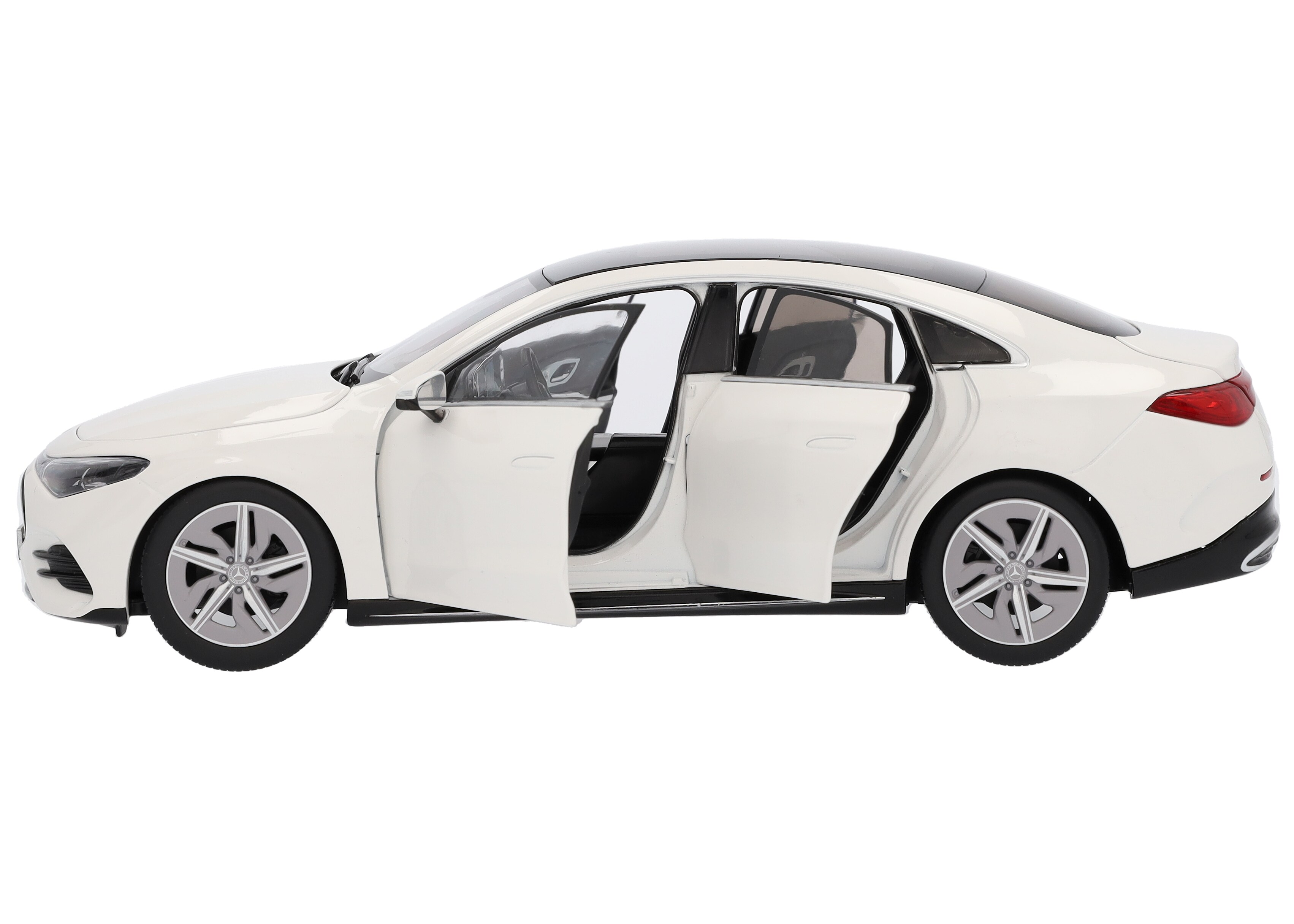 CLA Coupé, C174 - biel polarna, NZG, 1:18