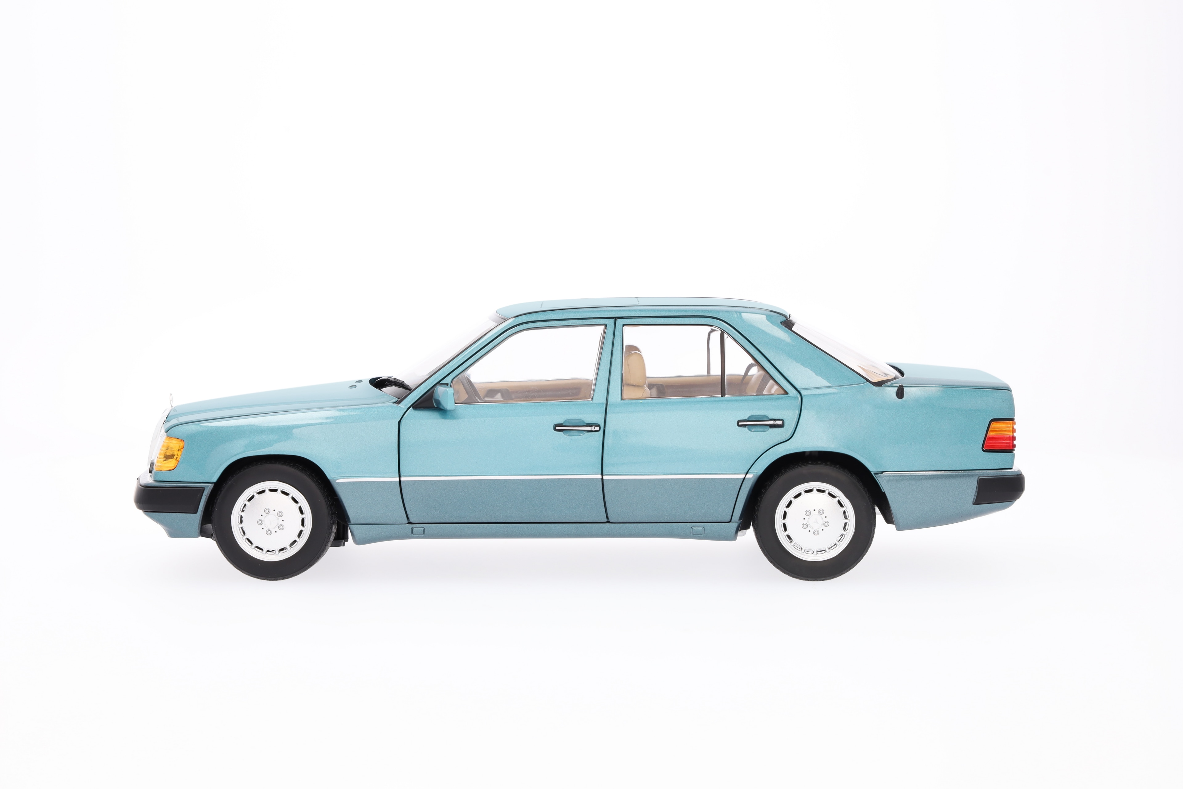 230 E W 124 (1989-1993), Limousine - Beryll, Norev, 1:18
