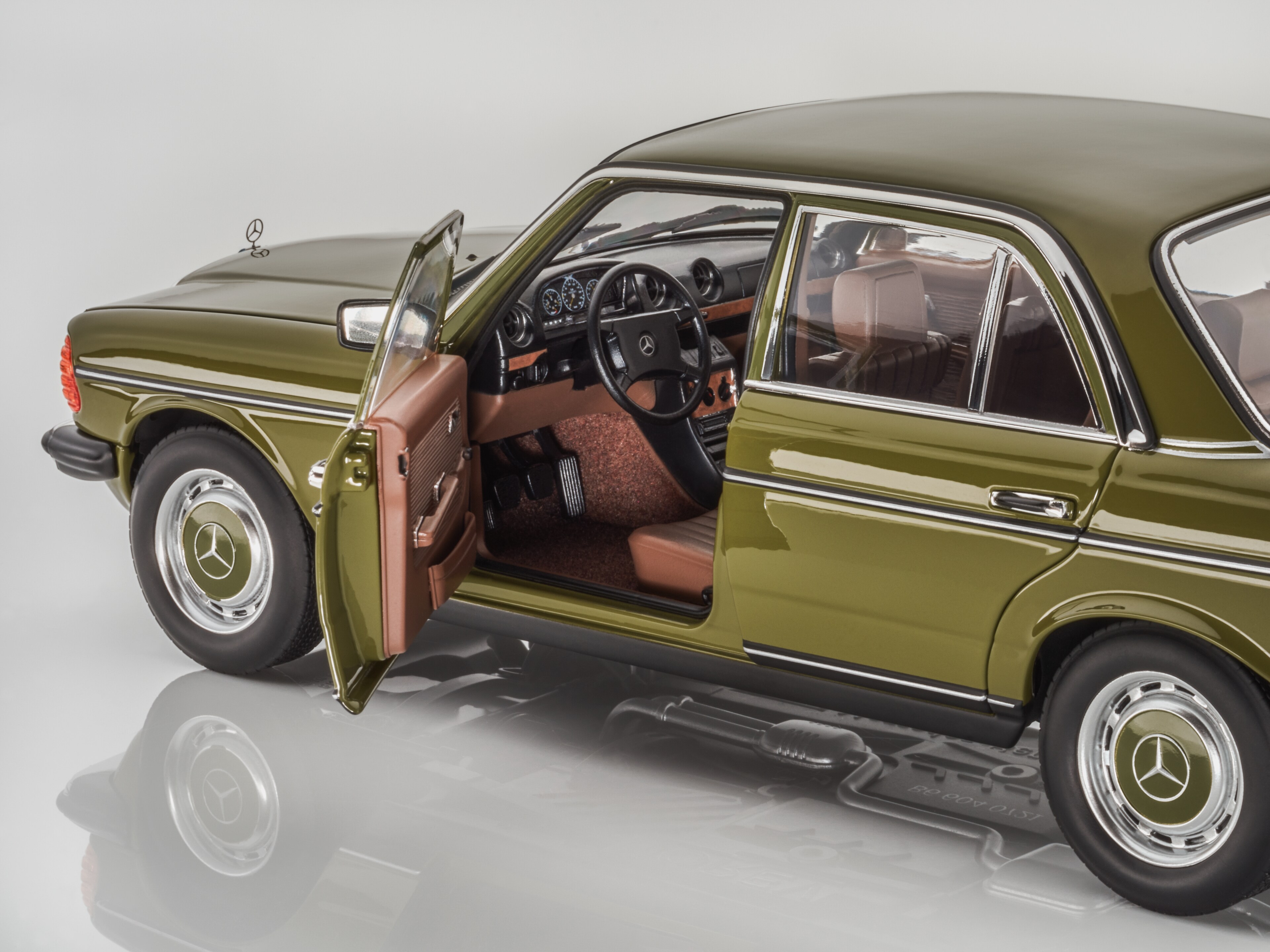200 W123 (1980-1985) - Norev, 1:18