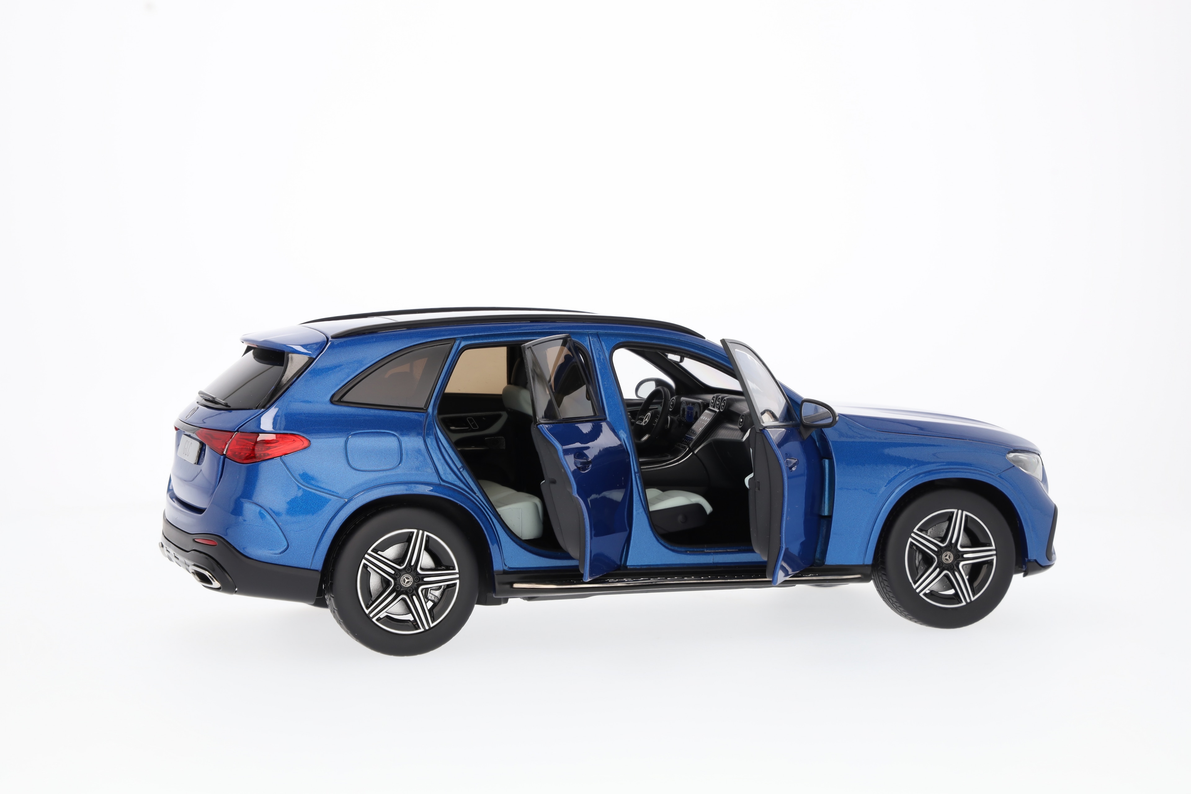 GLC, AMG Line, X254 - spektralblau, iScale, 1:18