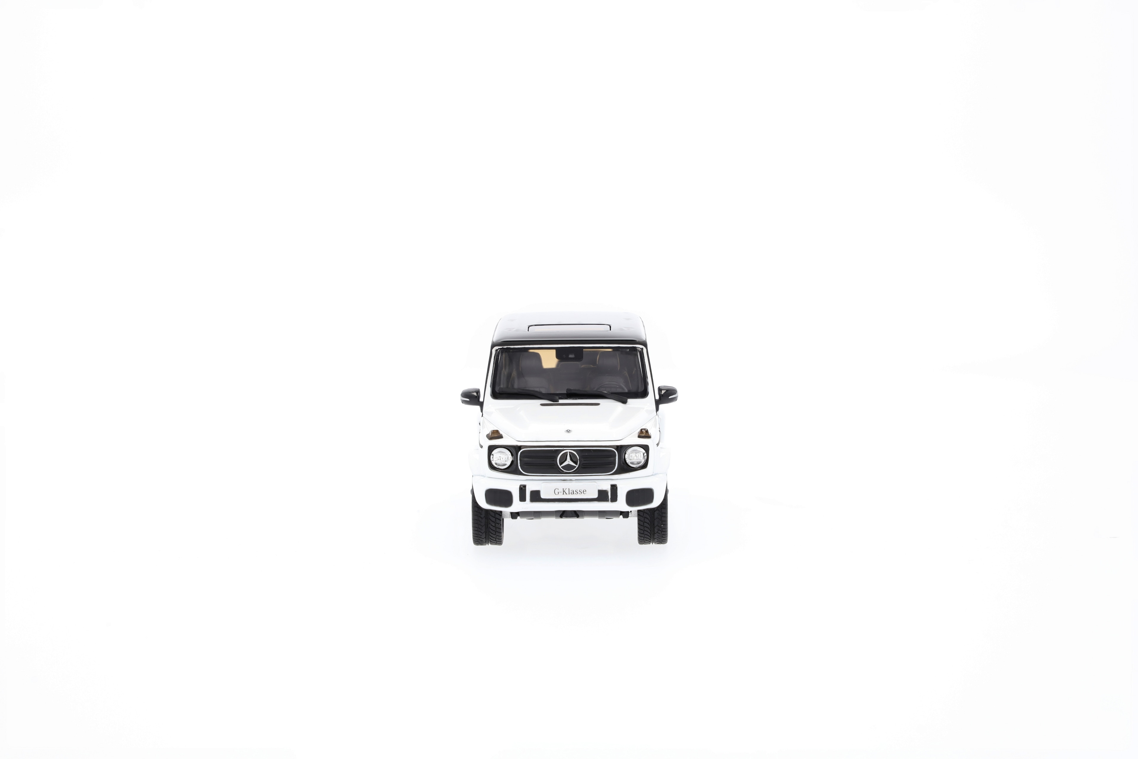 G 580 with EQ Technology, Geländewagen, AMG Line, N465 - MANUFAKTUR opalithweiß bright, Norev, 1:43