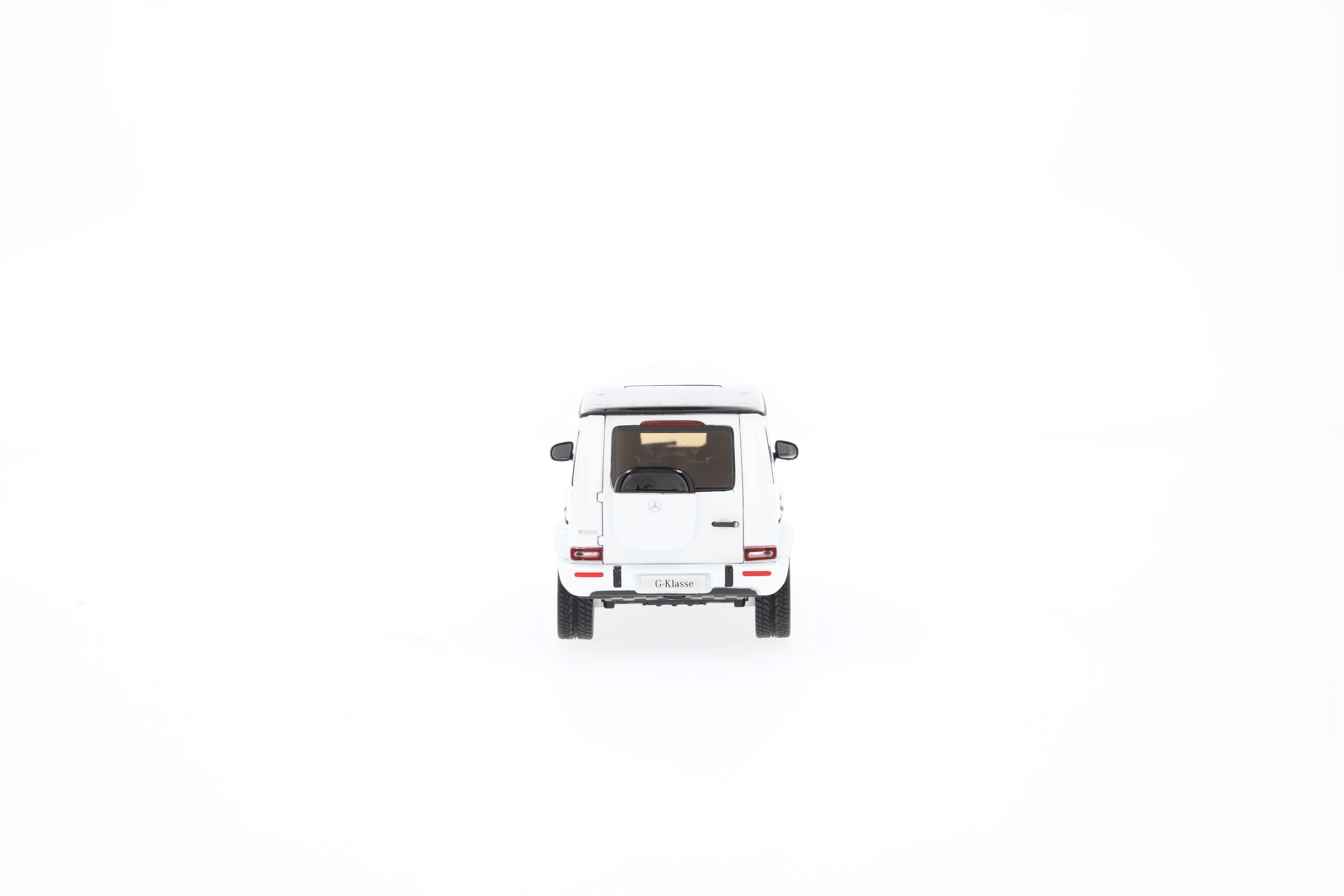 G 580 with EQ Technology, Geländewagen, AMG Line, N465 - MANUFAKTUR opalithweiß bright, Norev, 1:43