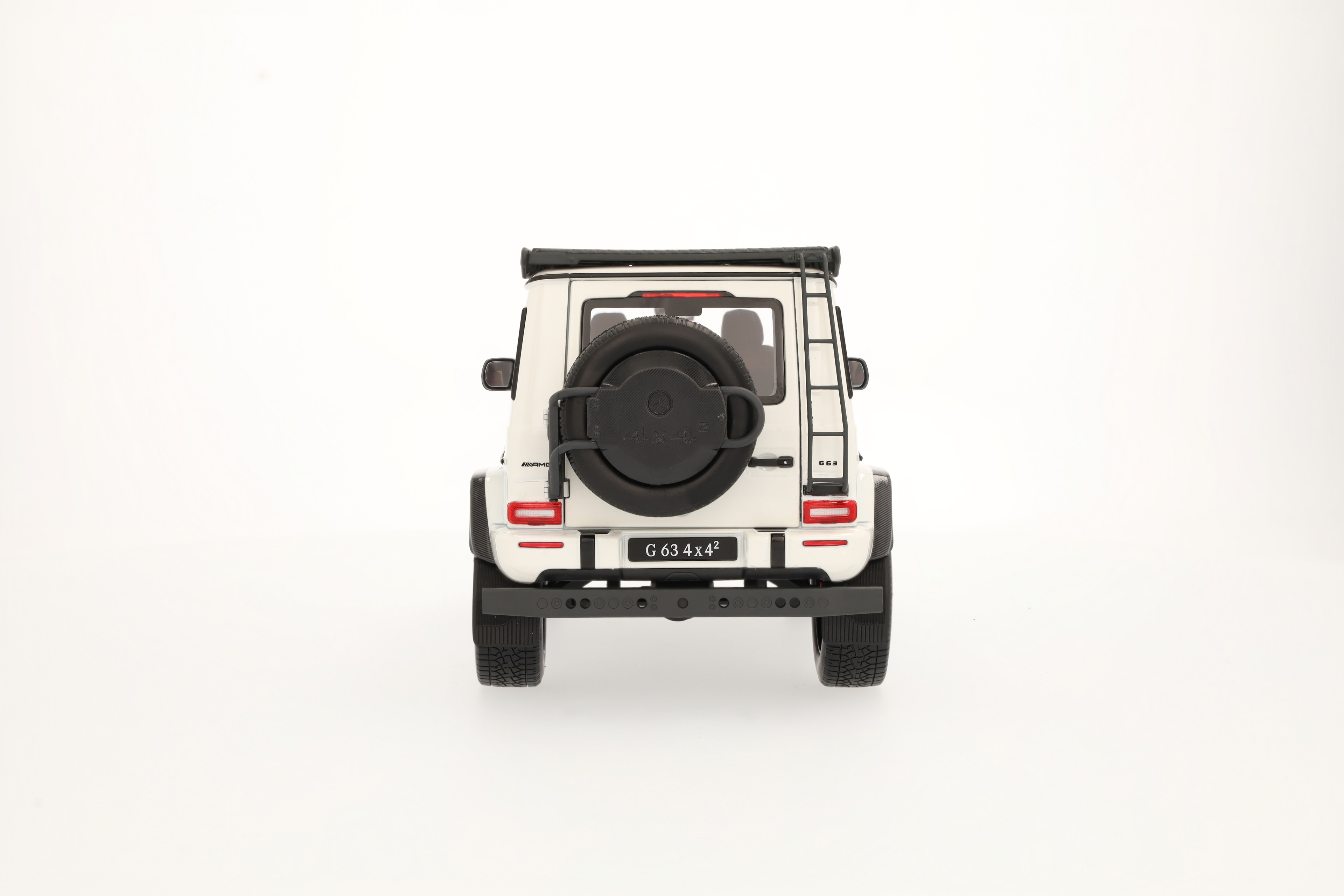 Mercedes-AMG G 63 4x4², W463 - G manufaktur opalithweiß bright, iScale, 1:18