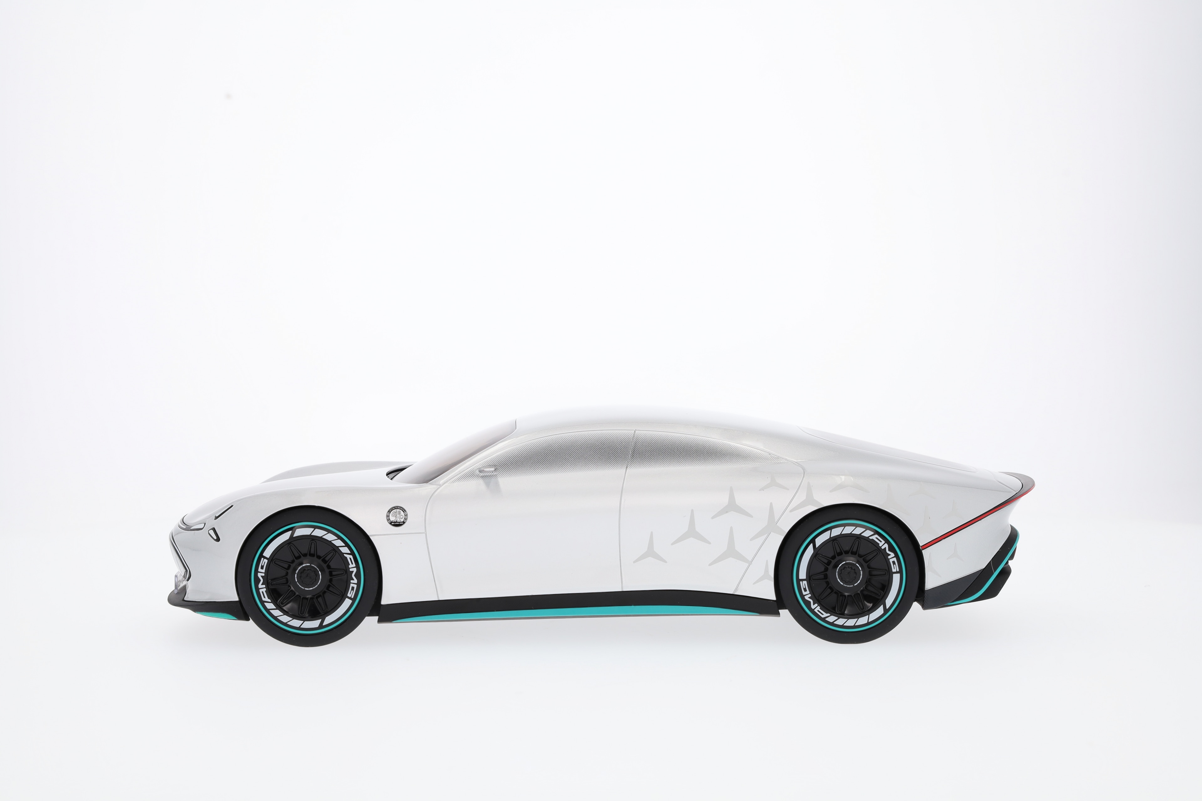 Vision AMG, Showcar - silber alubeam, NZG, 1:18