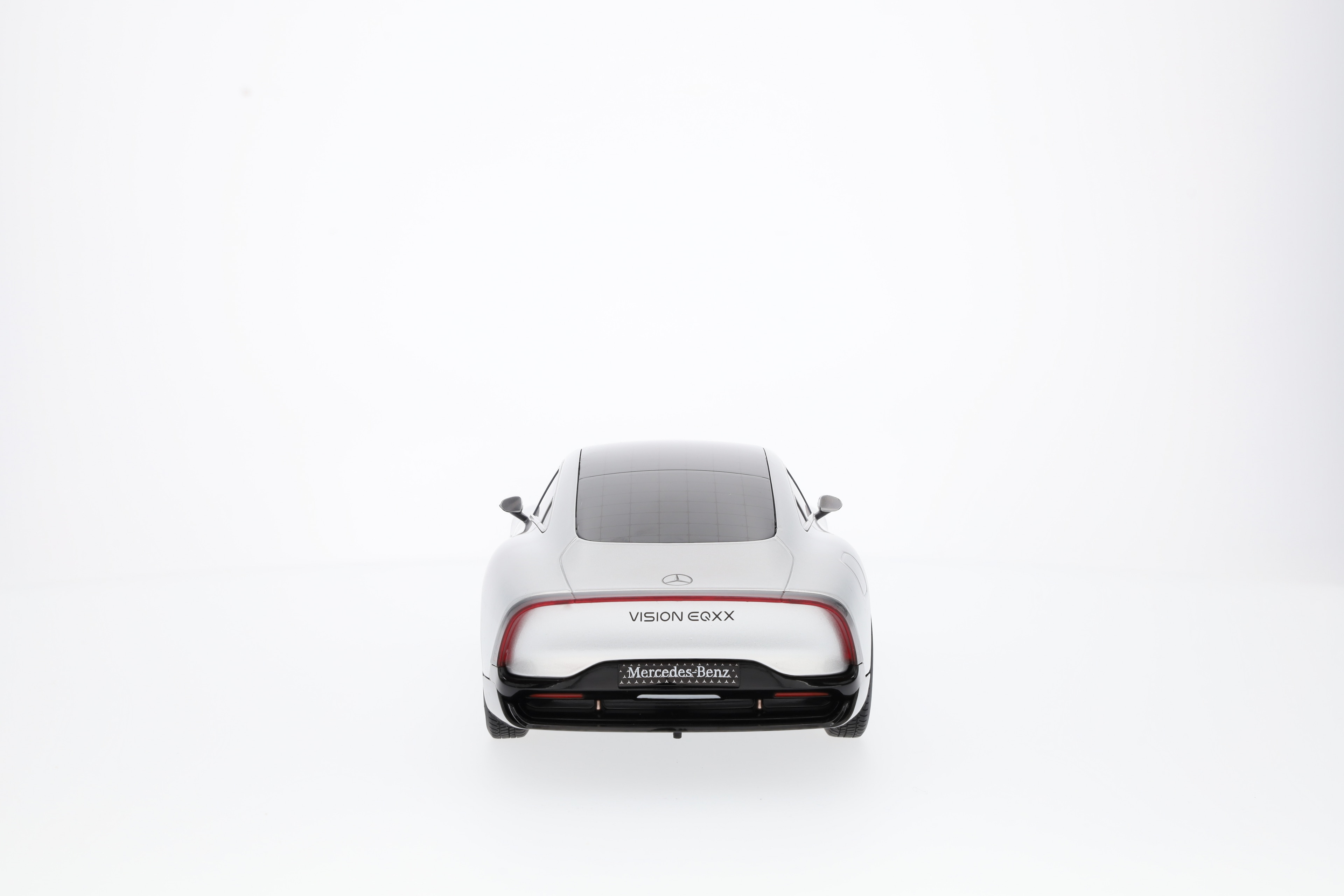 Vision EQXX, Showcar - silber alubeam, NZG, 1:18