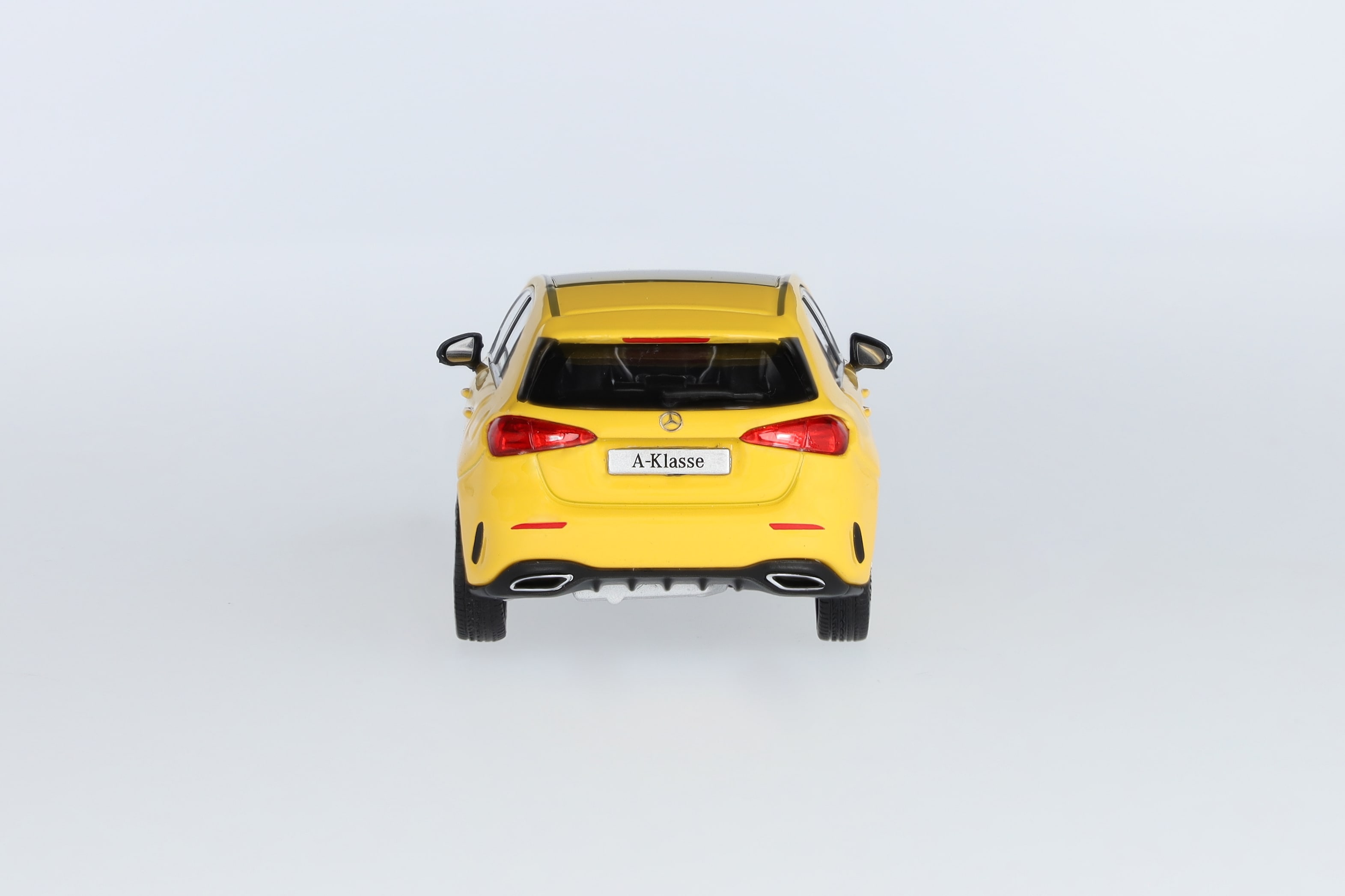 A-Klasse, Kompaktlimousine, AMG Line, W177 - sonnengelb, Minimax, 1:43