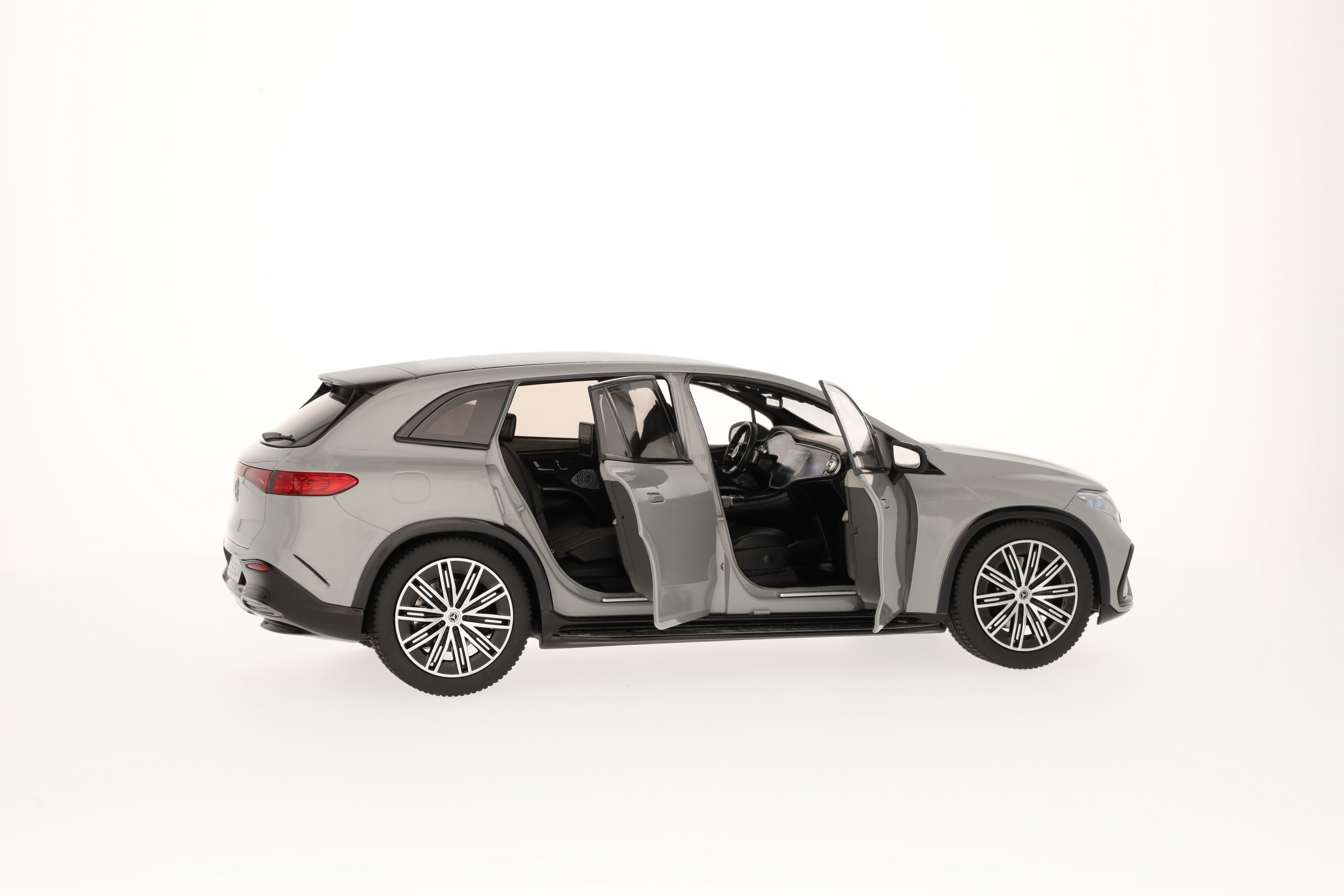 EQS SUV, AMG Line, X296 - MANUFAKTUR alpingrau uni, NZG, 1:18