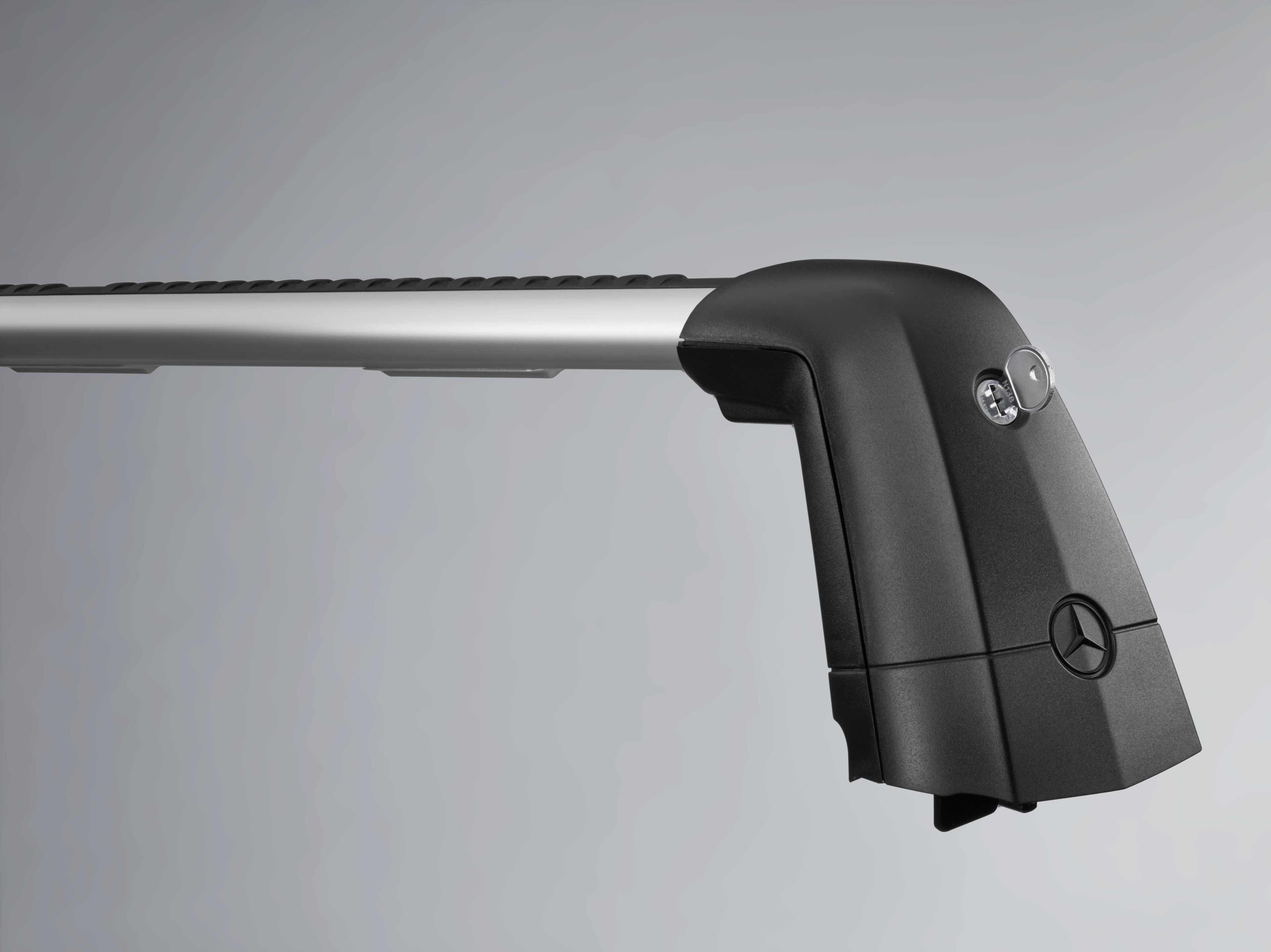 Bagażnik bazowy - aluminium / stal / tworzywo sztuczne, srebrny / czerń