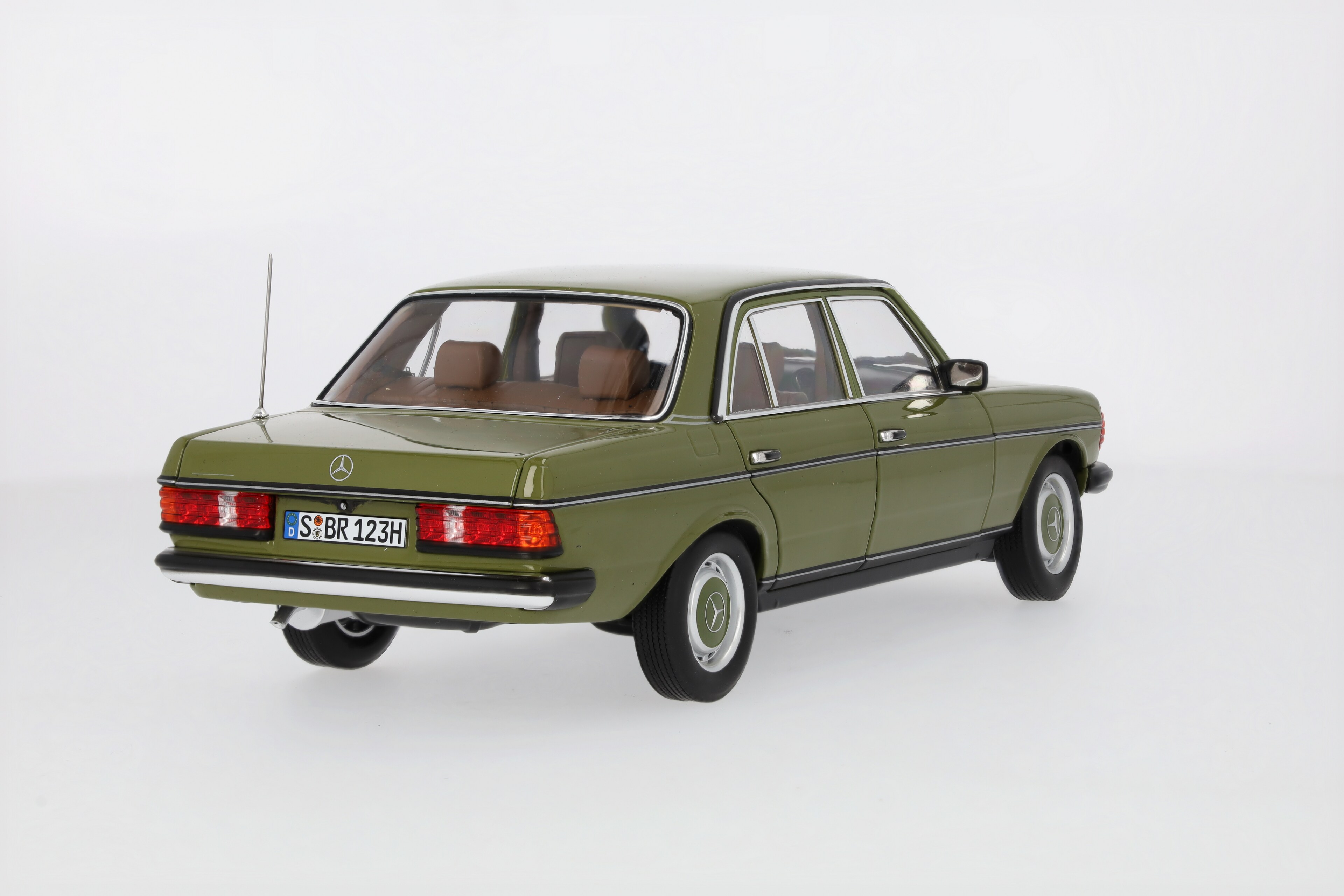 200 W123 (1980-1985) - Norev, 1:18