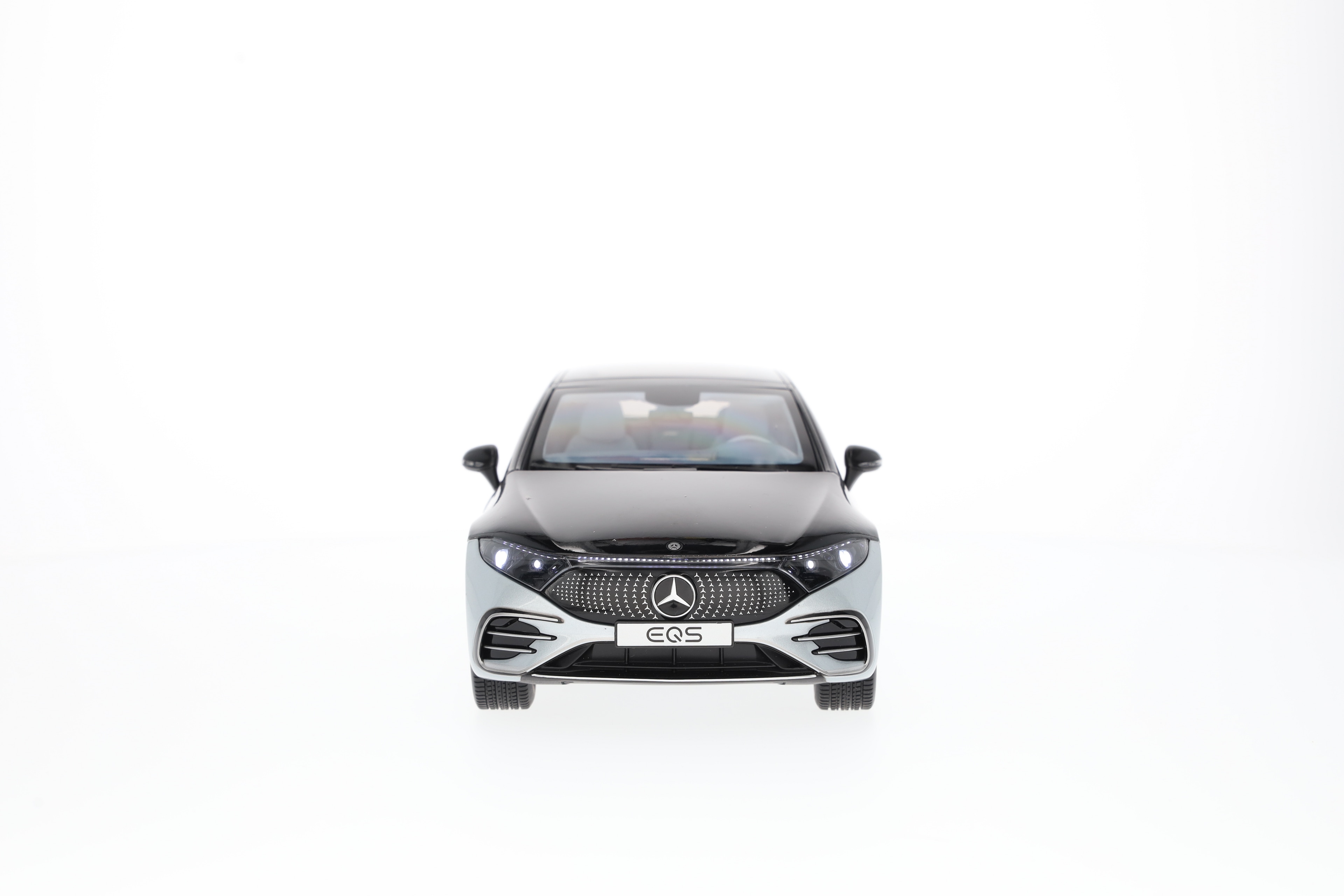 EQS, Limousine, AMG Line, V297, mit Beleuchtung - obsidianschwarz / hightechsilber, NZG, 1:18