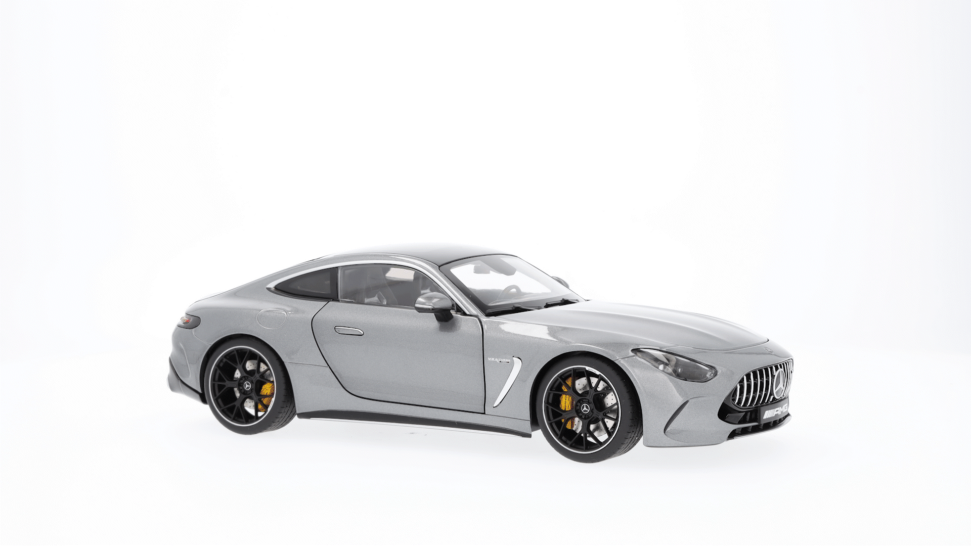 Mercedes-AMG GT 63, C192 - selenitgrau, NZG, 1:18