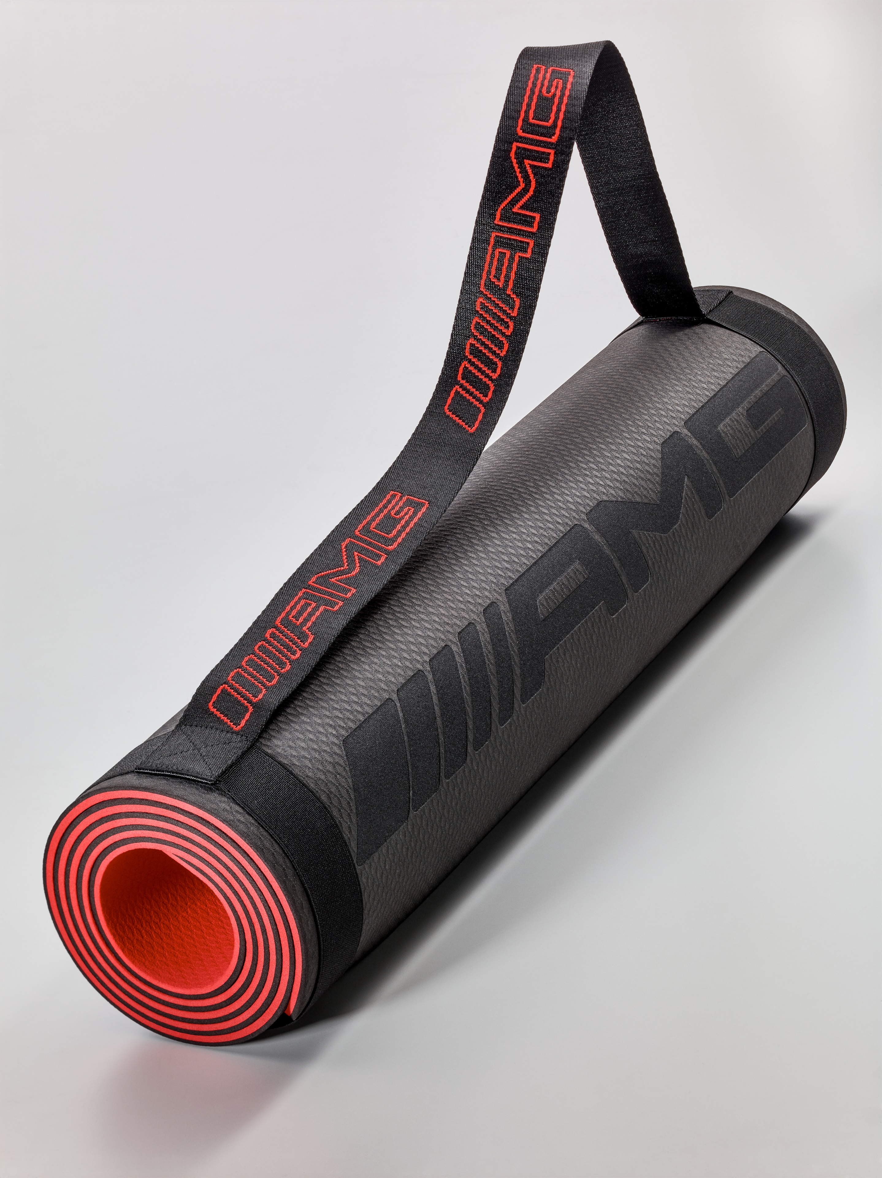 Mata fitness AMG - czerń / czerwony, TPE