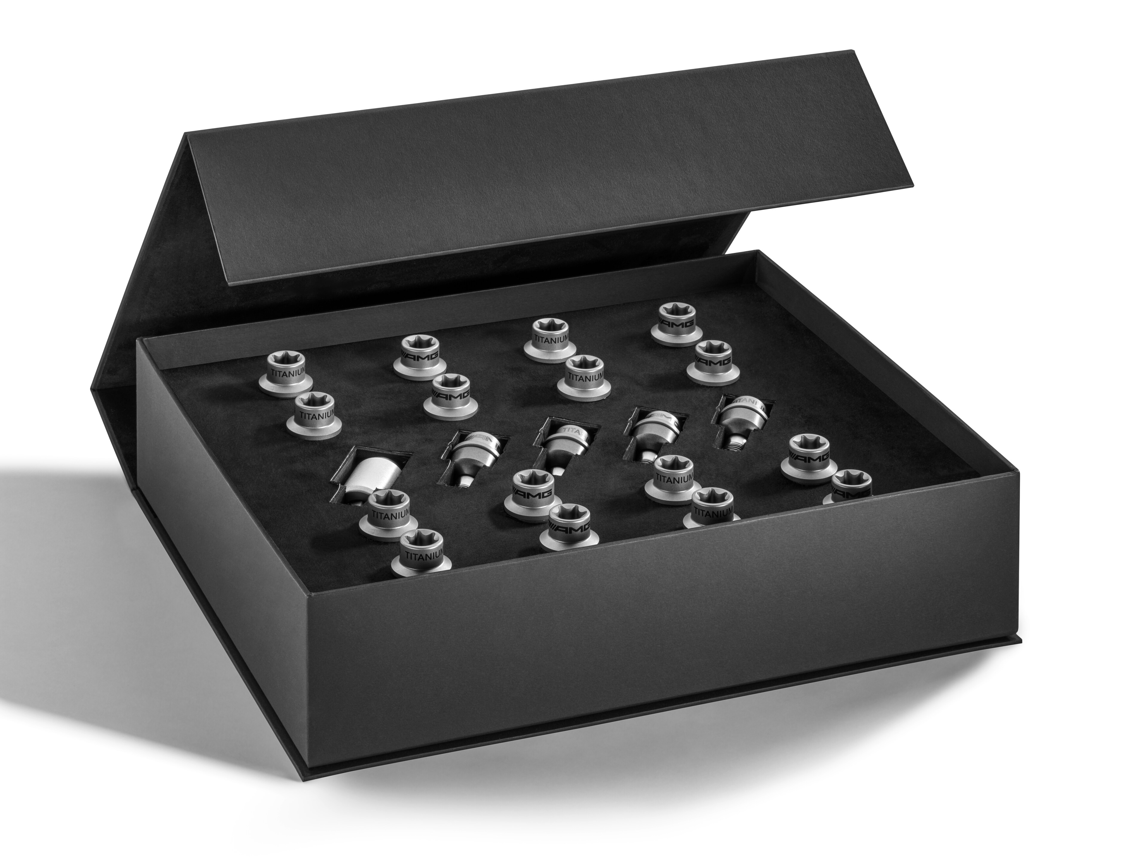 Trzpienie kół AMG, zoptymalizowana masa - szarość tytanu, tytan