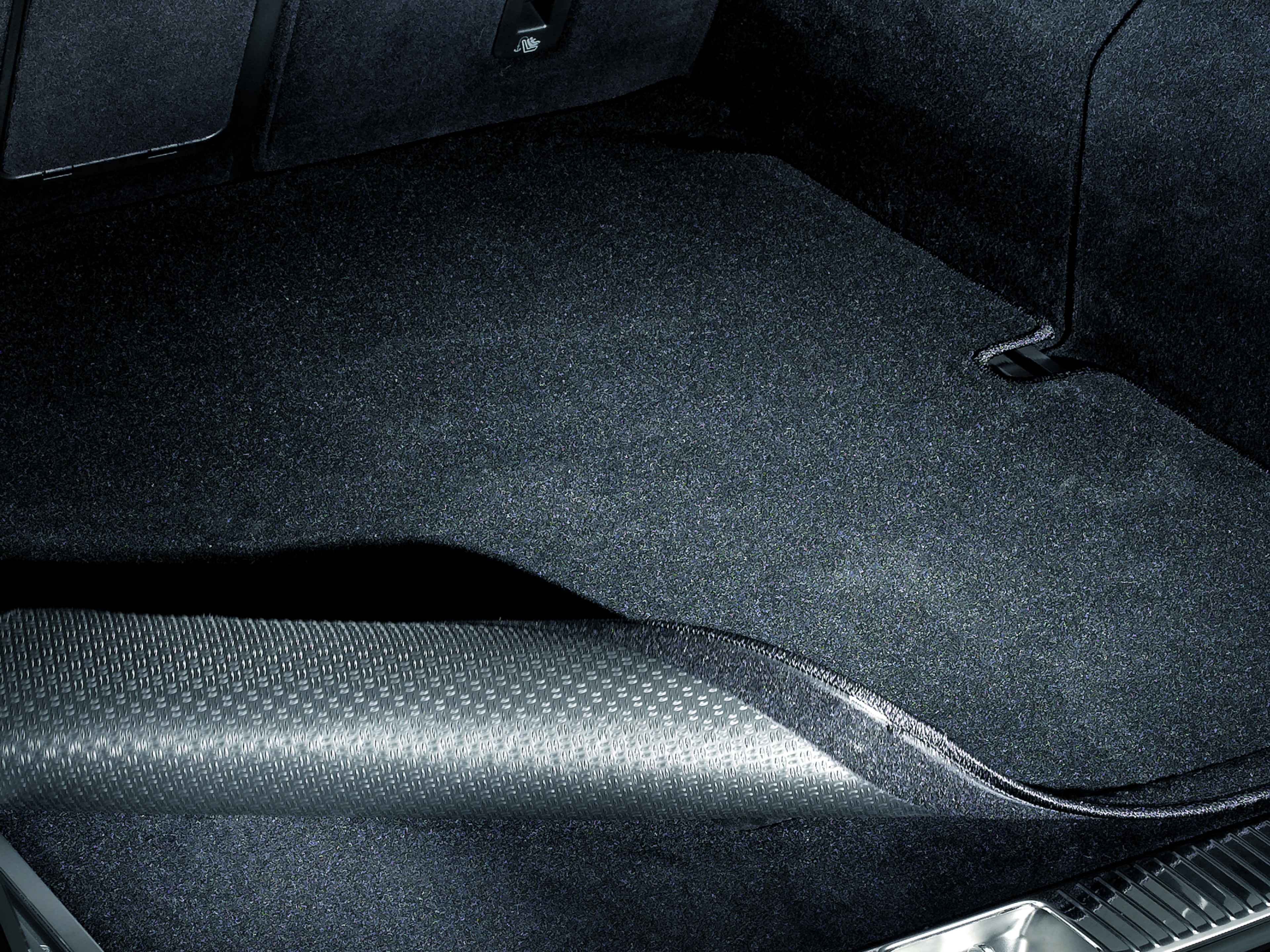 Mata odwracalna, dokładnie dopasowane, bez możliwości przewożenia długich przedmiotów - czerń, poliester