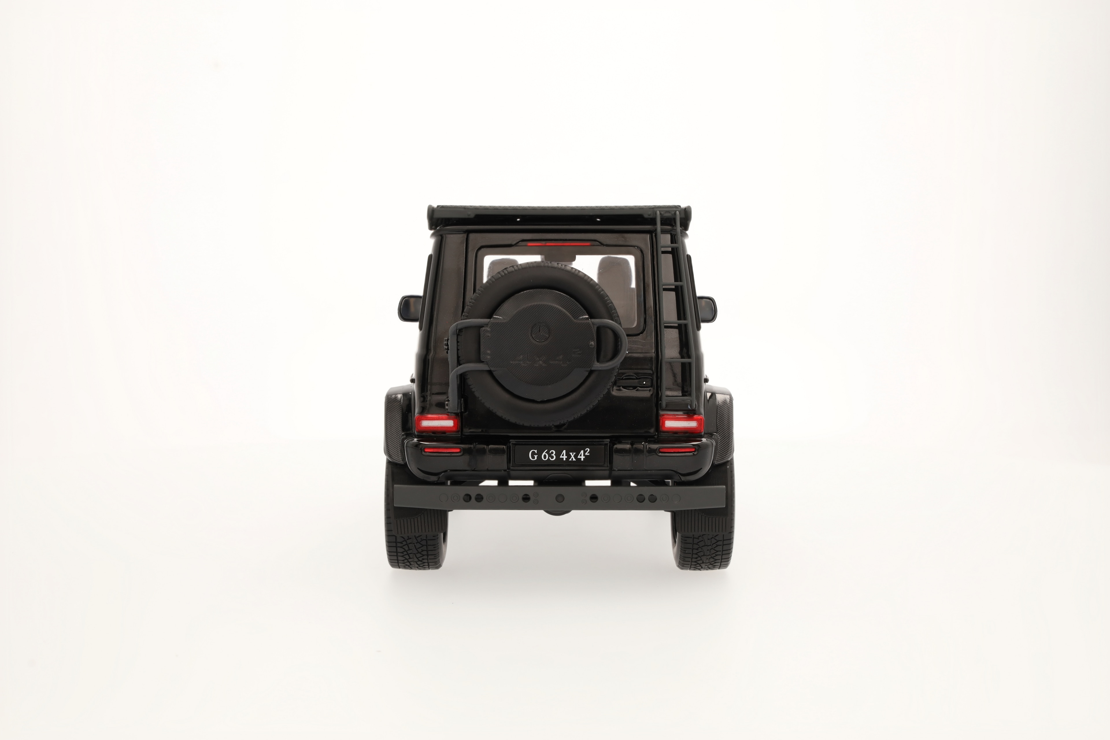 Mercedes-AMG G 63 4x4², W463 - czerń obsydianu, iScale, 1:18