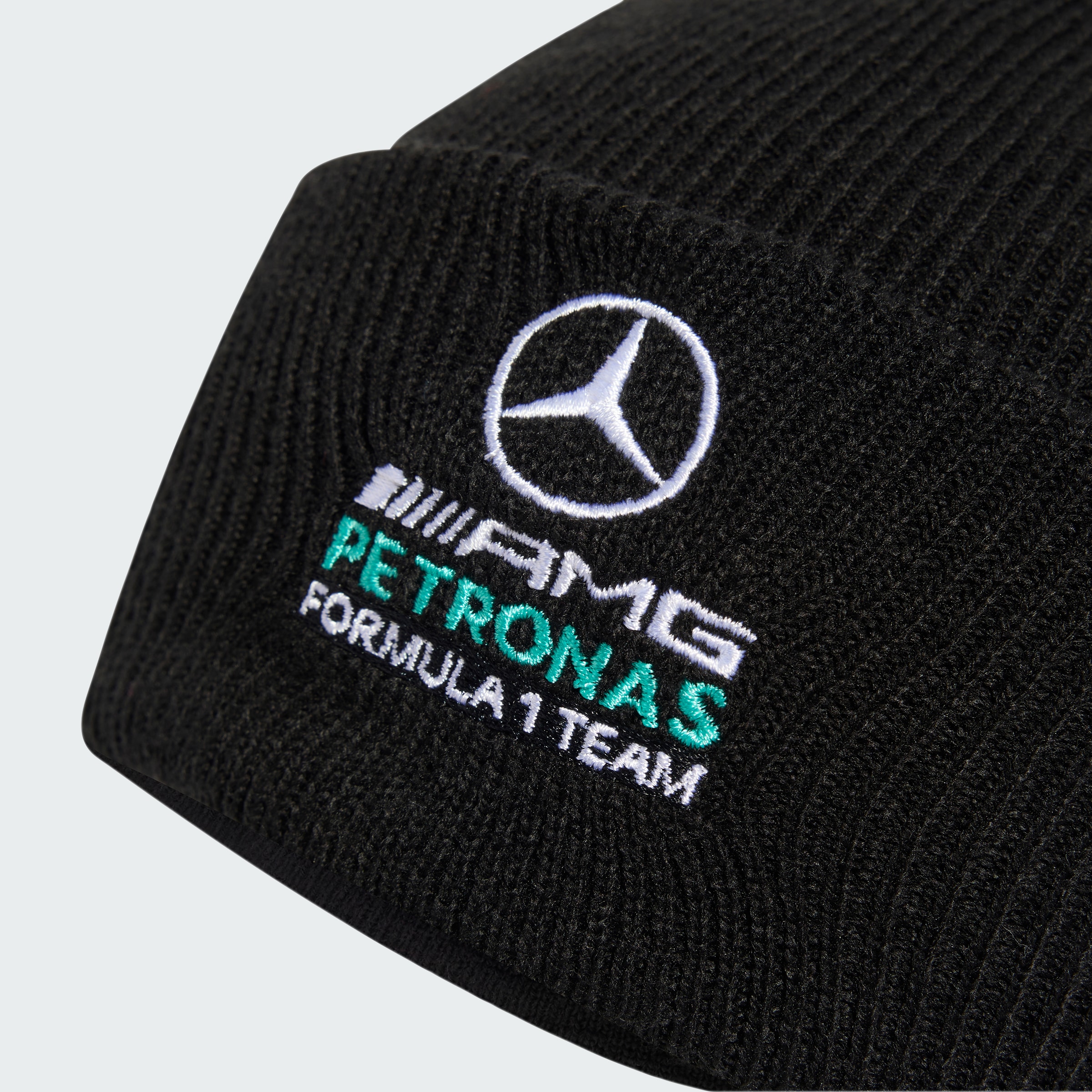 Czapka z dzianiny, Mercedes-AMG F1 - czerń, poliakryl
