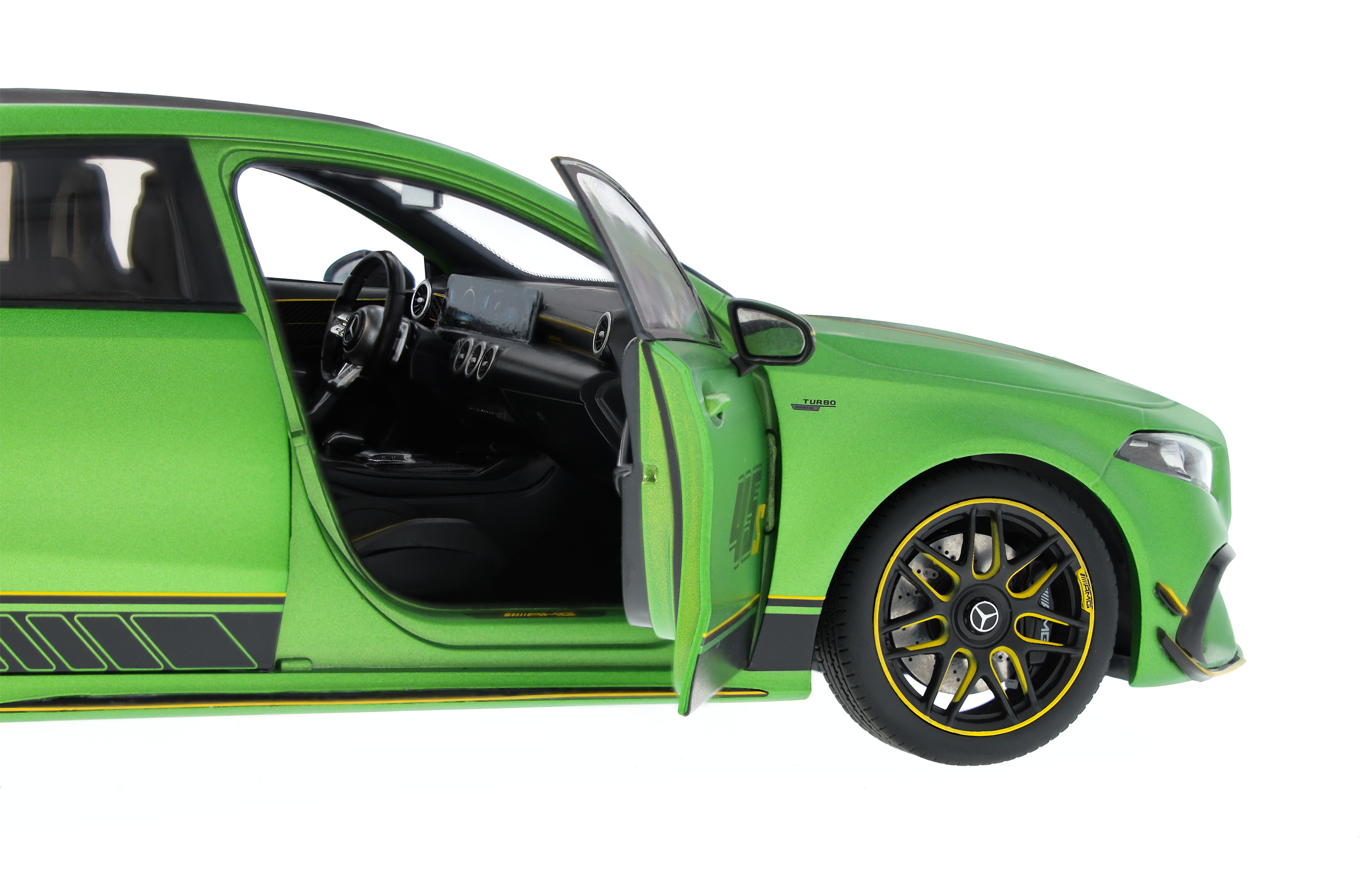 Mercedes-AMG A 45 S 4MATIC - jasnozielony mango, NZG, 1:18